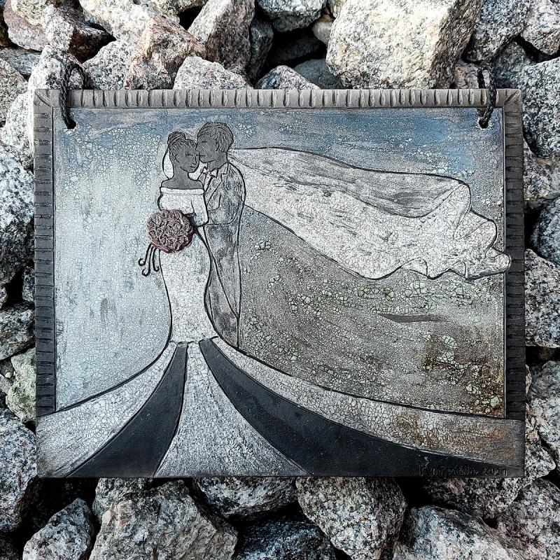 Anna Korpiaho - BURNING LOVE, 2021, keraaminen seinäteos, 23x29x0,7 cm, raku